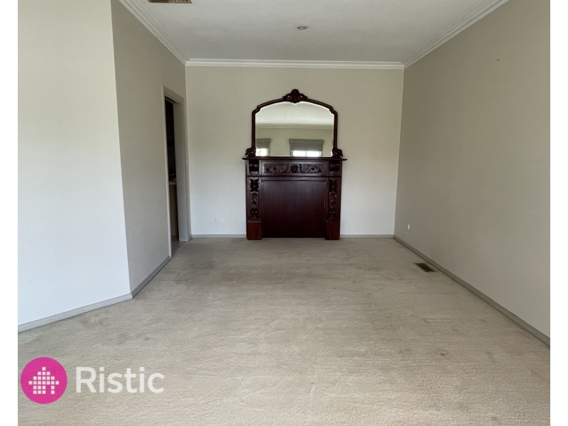 1/13 Mirbelia Crescent, Mill Park VIC 3082