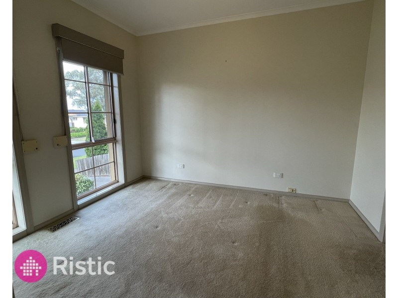 1/13 Mirbelia Crescent, Mill Park VIC 3082