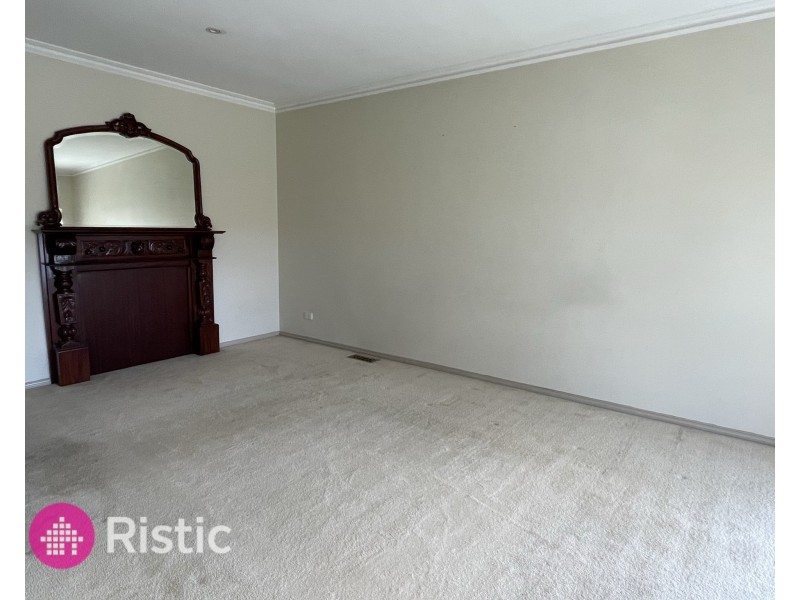 1/13 Mirbelia Crescent, Mill Park VIC 3082