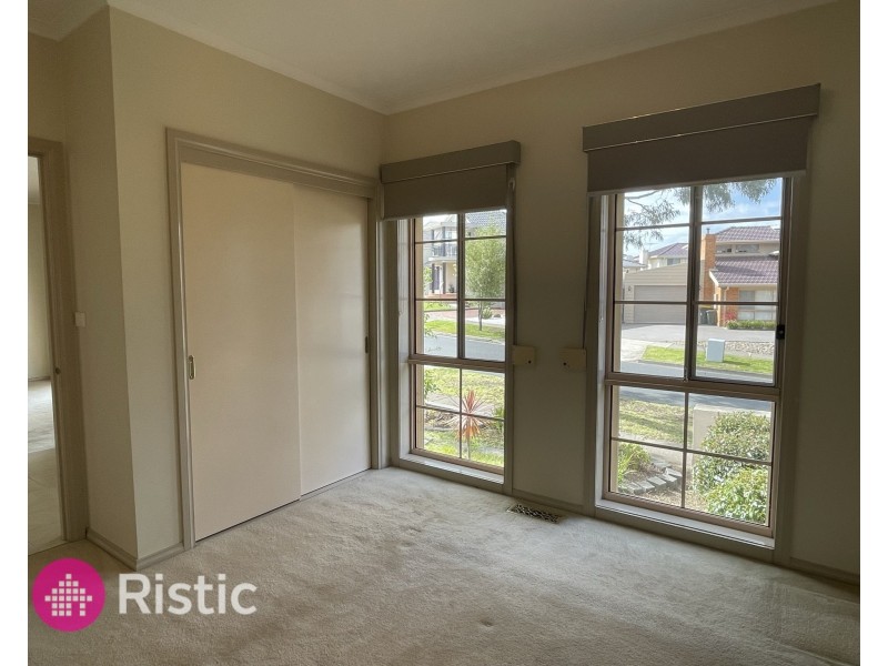 1/13 Mirbelia Crescent, Mill Park VIC 3082