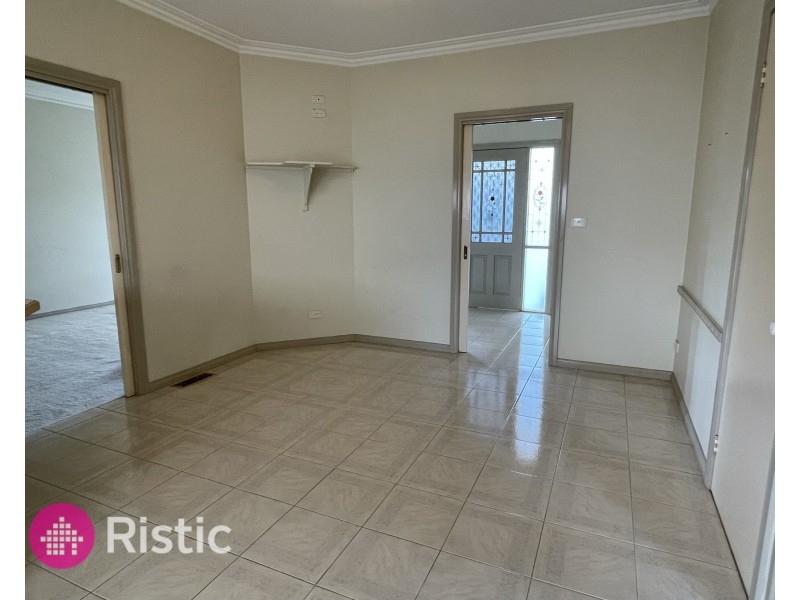 1/13 Mirbelia Crescent, Mill Park VIC 3082