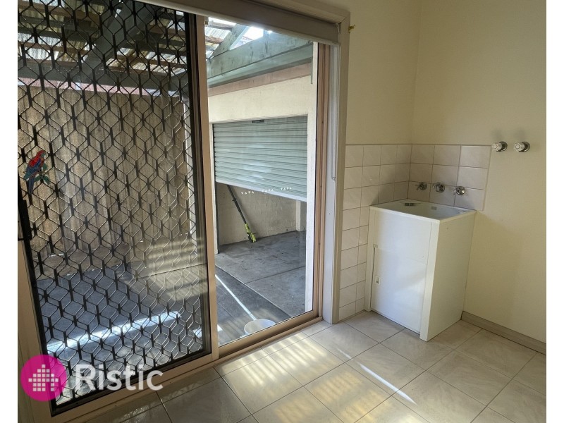 1/13 Mirbelia Crescent, Mill Park VIC 3082