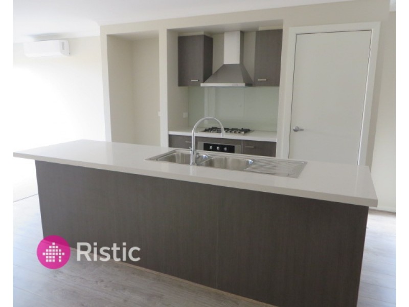 42 Sissinghurst Parade, Mernda VIC 3754