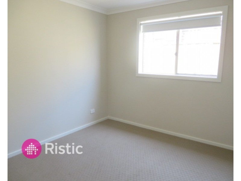 42 Sissinghurst Parade, Mernda VIC 3754