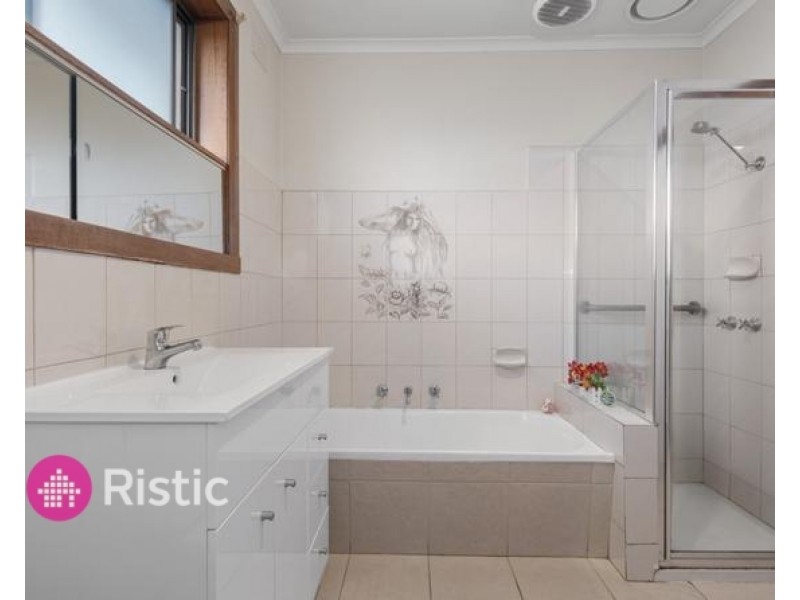 Room 3 / 96 Dunne Street, Kingsbury VIC 3083