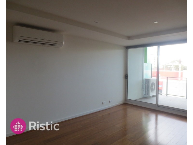 202/7 Warrs Avenue, Preston VIC 3072