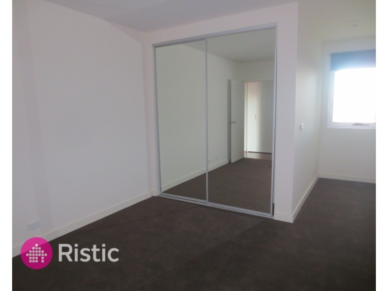 202/7 Warrs Avenue, Preston VIC 3072