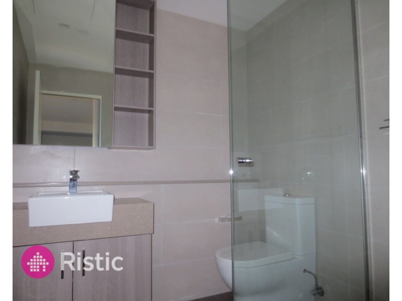 202/7 Warrs Avenue, Preston VIC 3072