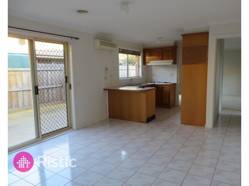 2 Bradley Drive, Mill Park VIC 3082