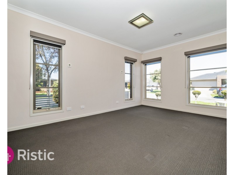24 Tindales Road, Wollert VIC 3750