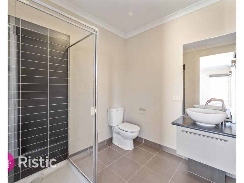 24 Tindales Road, Wollert VIC 3750