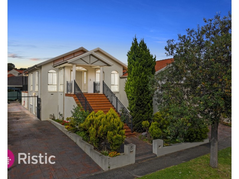 5 Australis Drive, Mill Park VIC 3082