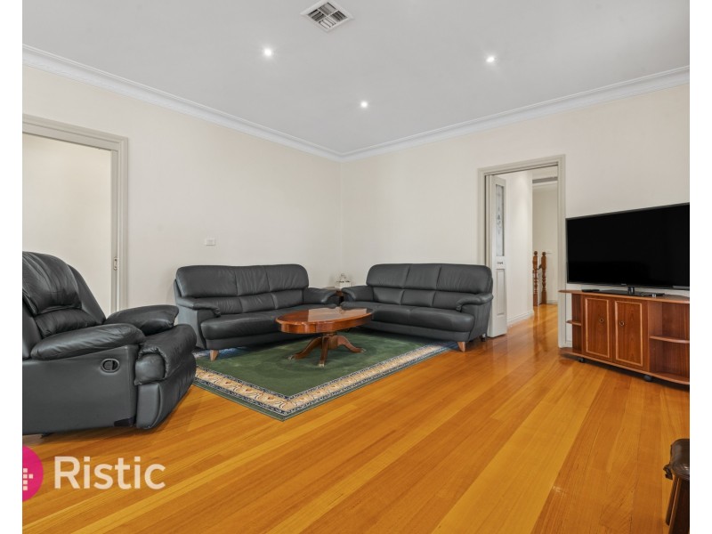 5 Australis Drive, Mill Park VIC 3082