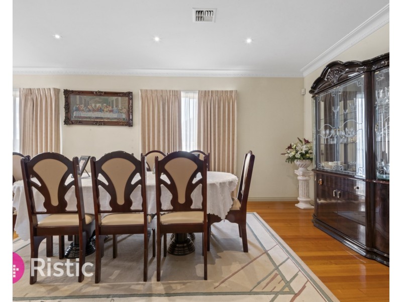 5 Australis Drive, Mill Park VIC 3082