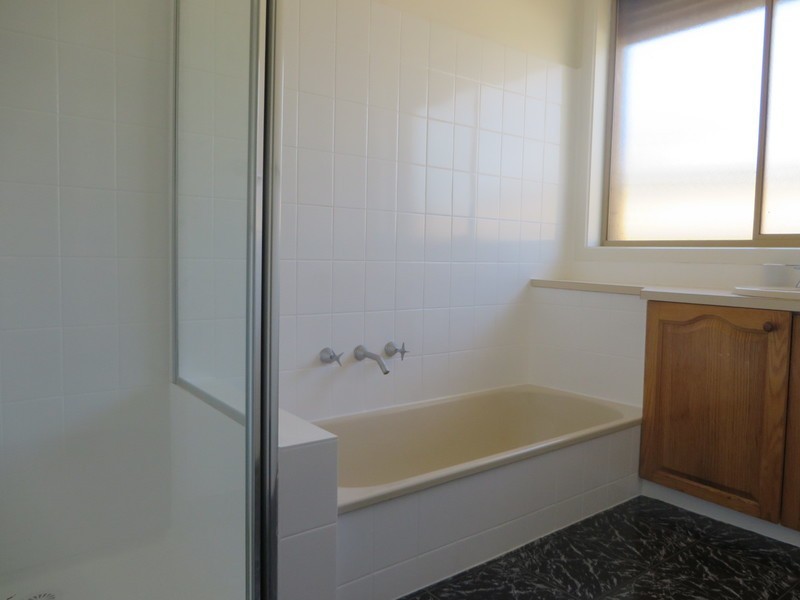 207 Childs Road, Mill Park VIC 3082
