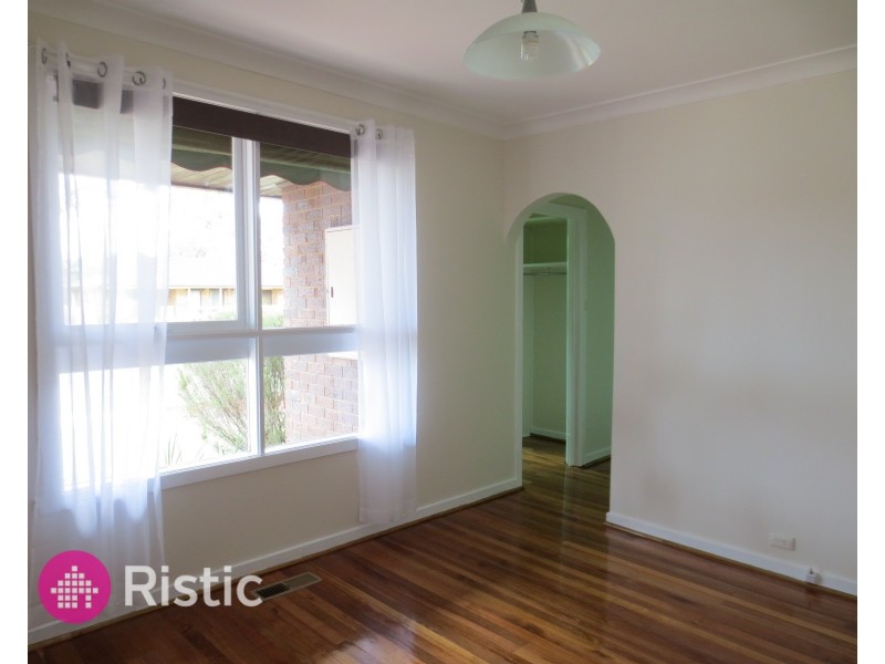 104 Mill Park Drive, Mill Park VIC 3082