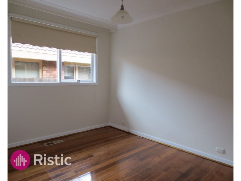 104 Mill Park Drive, Mill Park VIC 3082