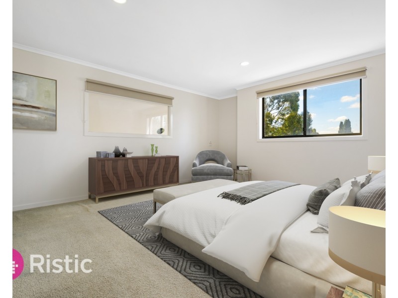 27 John Ryan Drive, South Morang VIC 3752