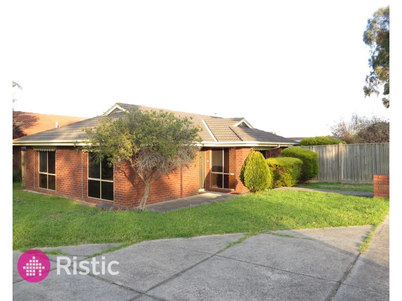 27 Kingston Town Crescent, Mill Park VIC 3082