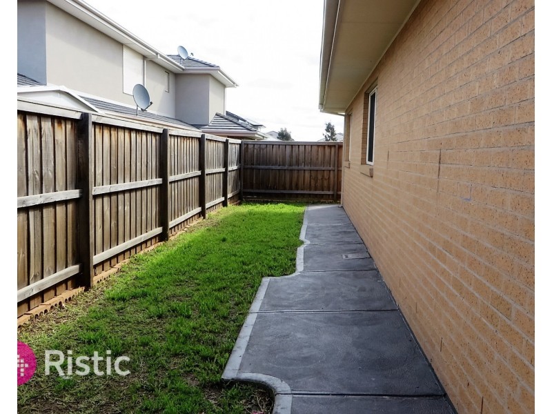 10 Prilep Heights, Lalor VIC 3075