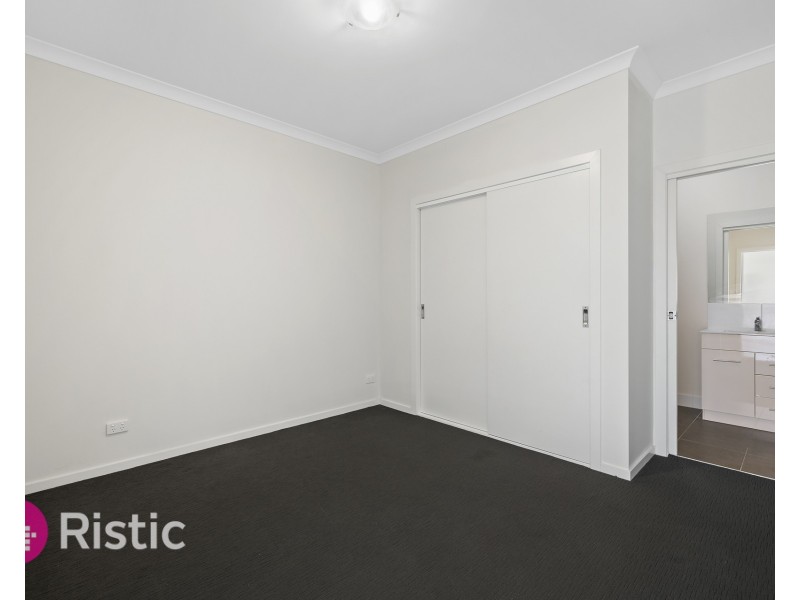 227/1 Jarama Boulevard, Epping VIC 3076