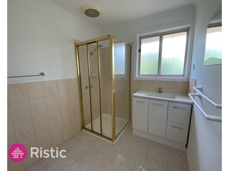 3/2 Romeo Court, Mill Park VIC 3082