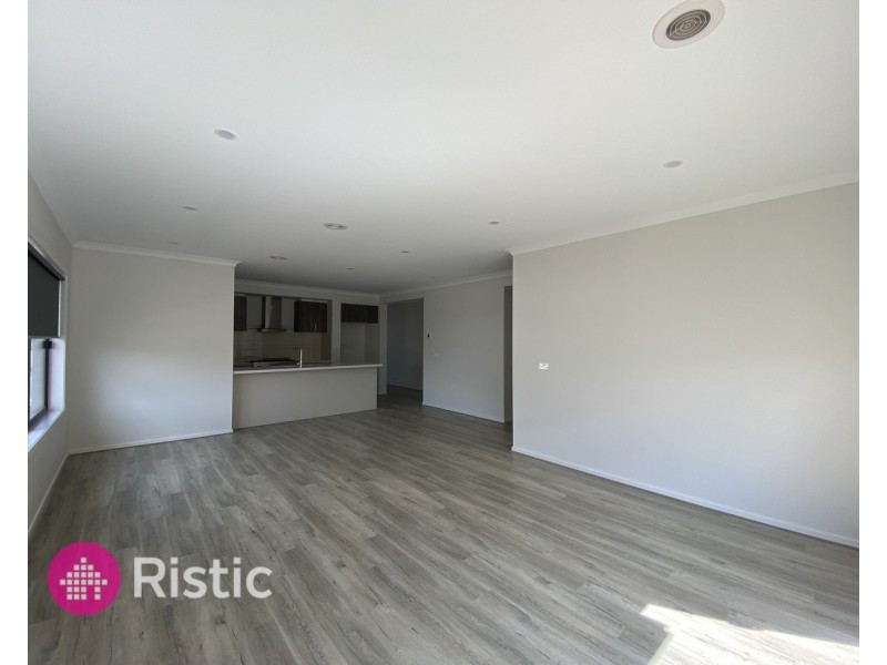 6 Treeton Drive, Wollert VIC 3750