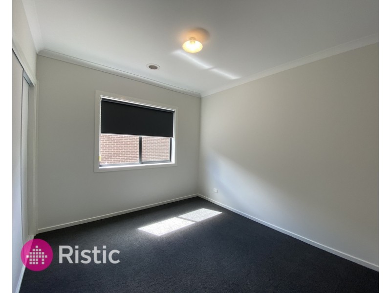 6 Treeton Drive, Wollert VIC 3750