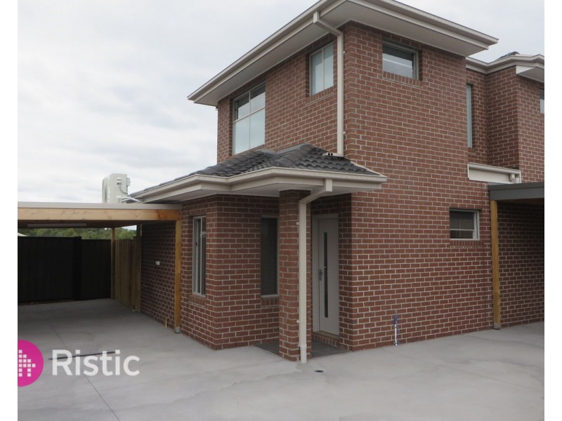 2/210 Darebin Drive, Lalor VIC 3075