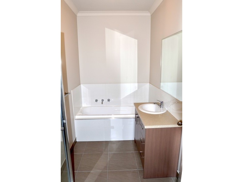 14 Wilhelmina Walk, Epping VIC 3076