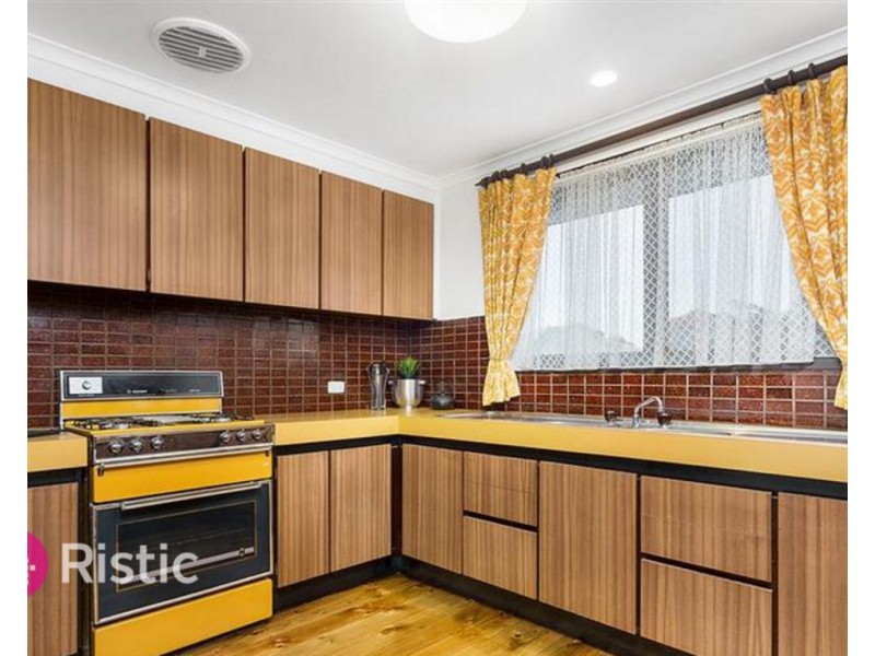 5 Higgs Avenue, Mill Park VIC 3082
