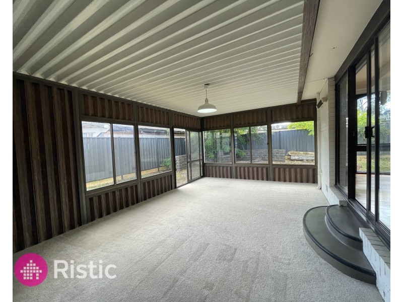 5 Higgs Avenue, Mill Park VIC 3082