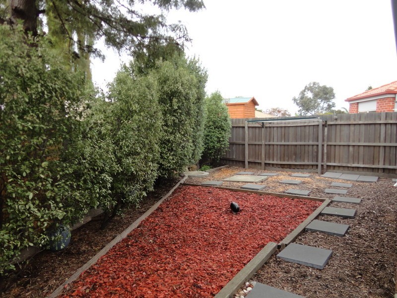 1/22 Hawkes Drive, Mill Park VIC 3082