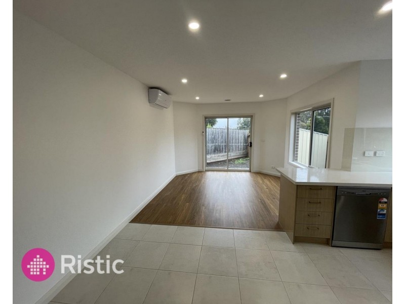 4/5 Tooth Court, Mill Park VIC 3082