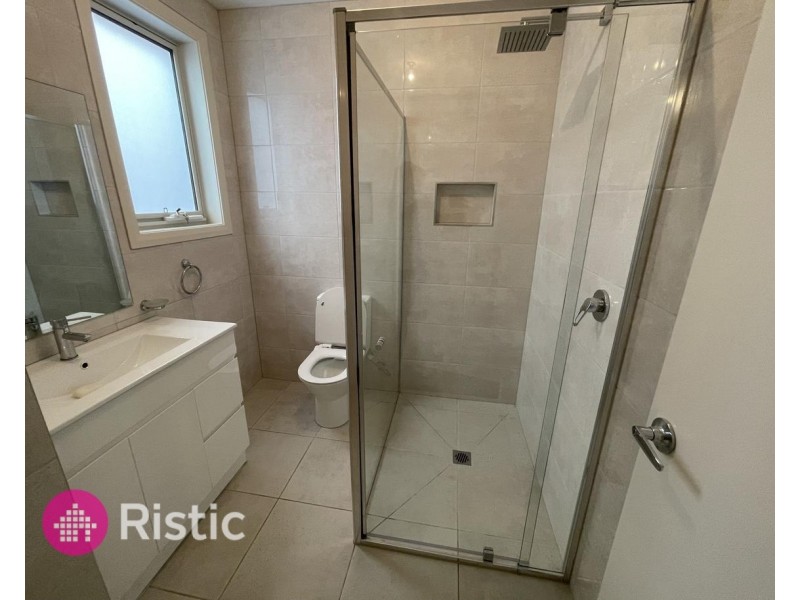 4/5 Tooth Court, Mill Park VIC 3082