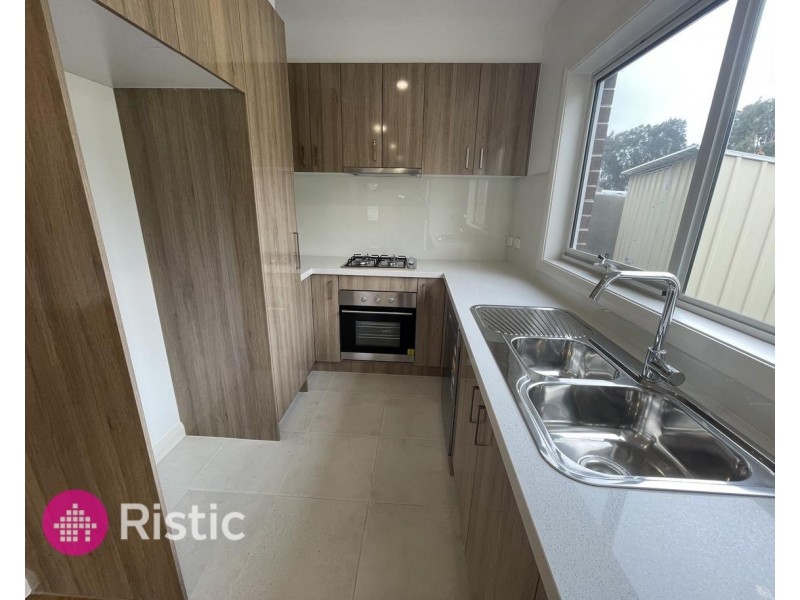 1/5 Tooth Court, Mill Park VIC 3082