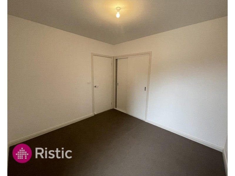 1/5 Tooth Court, Mill Park VIC 3082