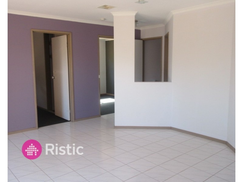 1 Mary Bryant Court, Mill Park VIC 3082