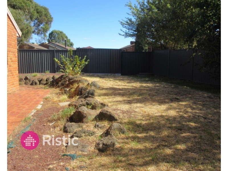 1 Mary Bryant Court, Mill Park VIC 3082