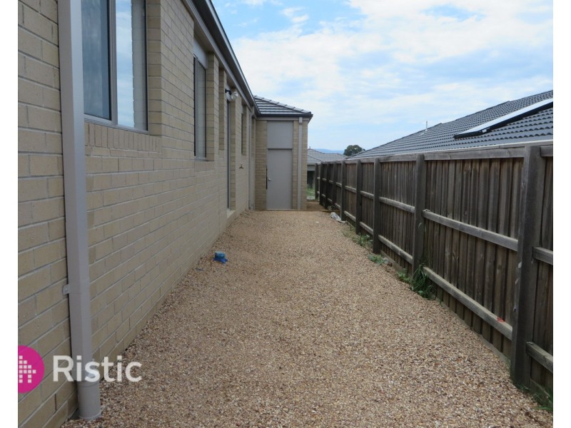 21 Altitude Drive, Doreen VIC 3754