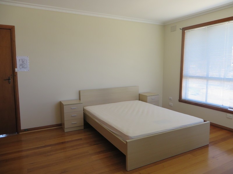Room 1 96 Dunne Street, Kingsbury VIC 3083