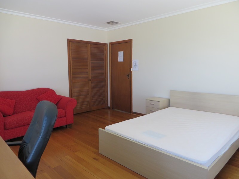 Room 1 96 Dunne Street, Kingsbury VIC 3083