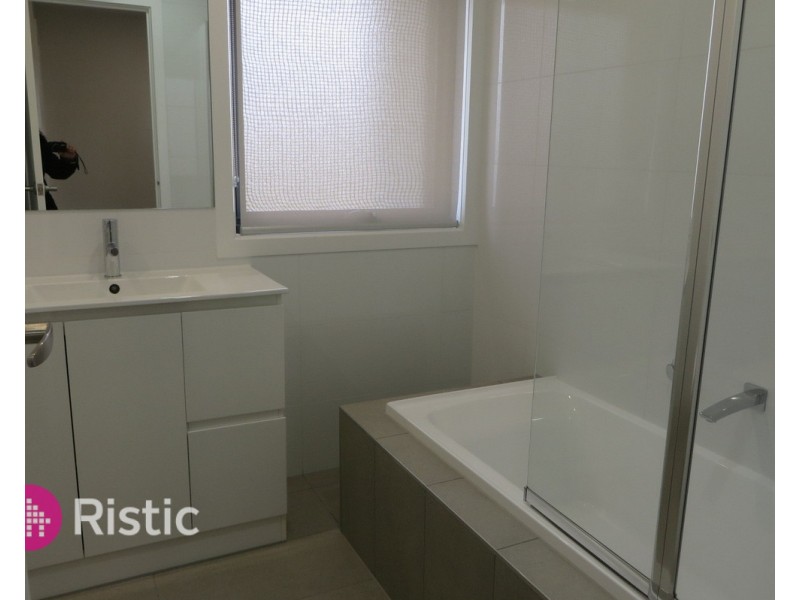 12 Aranda Place, Epping VIC 3076
