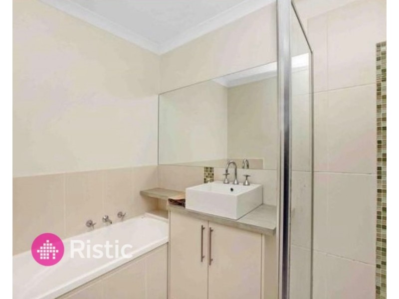 6 Madden Drive, South Morang VIC 3752
