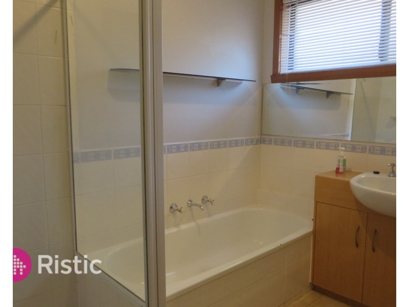 23 Boyle Crescent, Mill Park VIC 3082