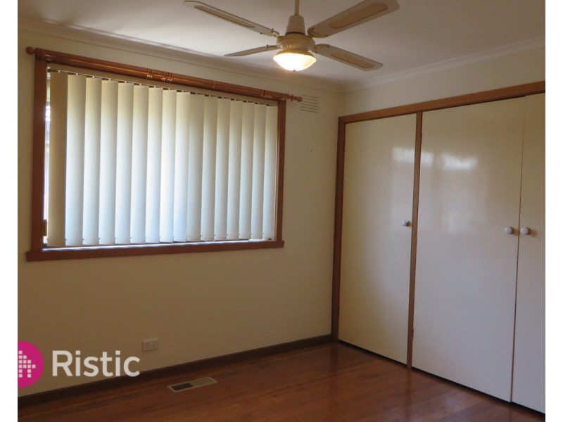 23 Boyle Crescent, Mill Park VIC 3082