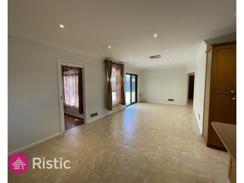 30 Mimosa Road, Mill Park VIC 3082