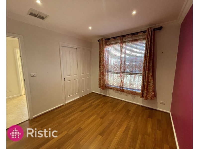 30 Mimosa Road, Mill Park VIC 3082