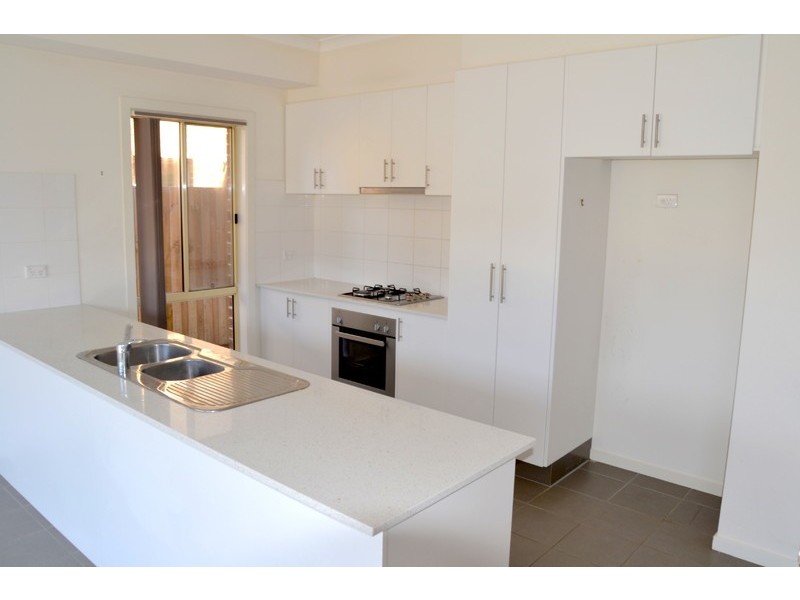 288 The Lakes Boulevard, South Morang VIC 3752