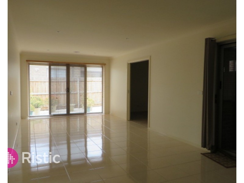 17 Huntington Terrace, Wollert VIC 3750